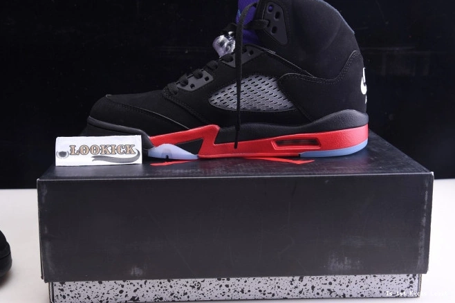 5 CZ1786-001 Jordan Air 3 Top 0804